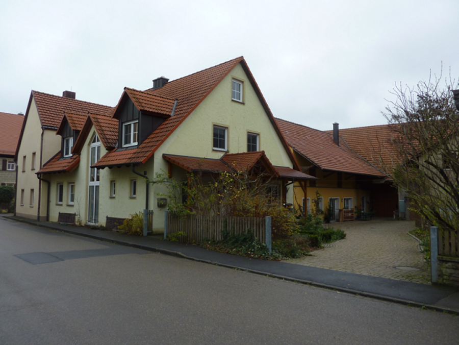 Hofstelle Haus - Außenansicht nachher