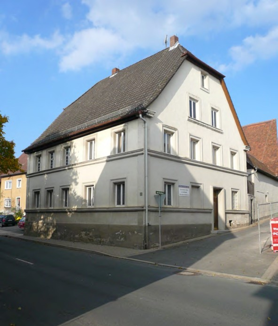 Wohnhaus - Außenansicht vorher