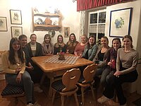 Weinhoheiten beim Neujahrstreffen der Arbeitsgemeinschaft Mittelfränkische Bocksbeutelstraße 2023 © Elena Schuster