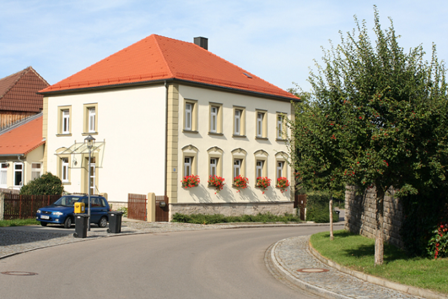 Dorfgemeinschaftshaus - Außenansicht nachher