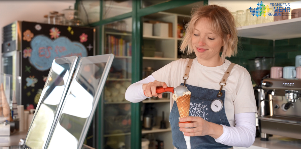 Titelbild zum Video über Lara's Dorfeis aus der Videoreihe Genuss für Leib und Seele