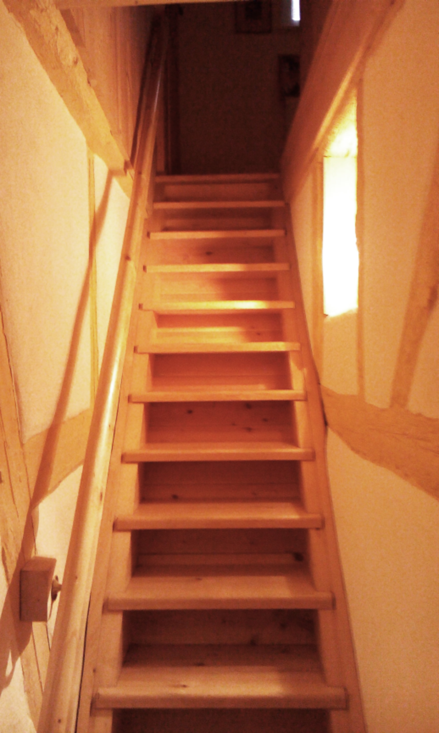 Jugendkantorei - Innenansicht Treppe nachher