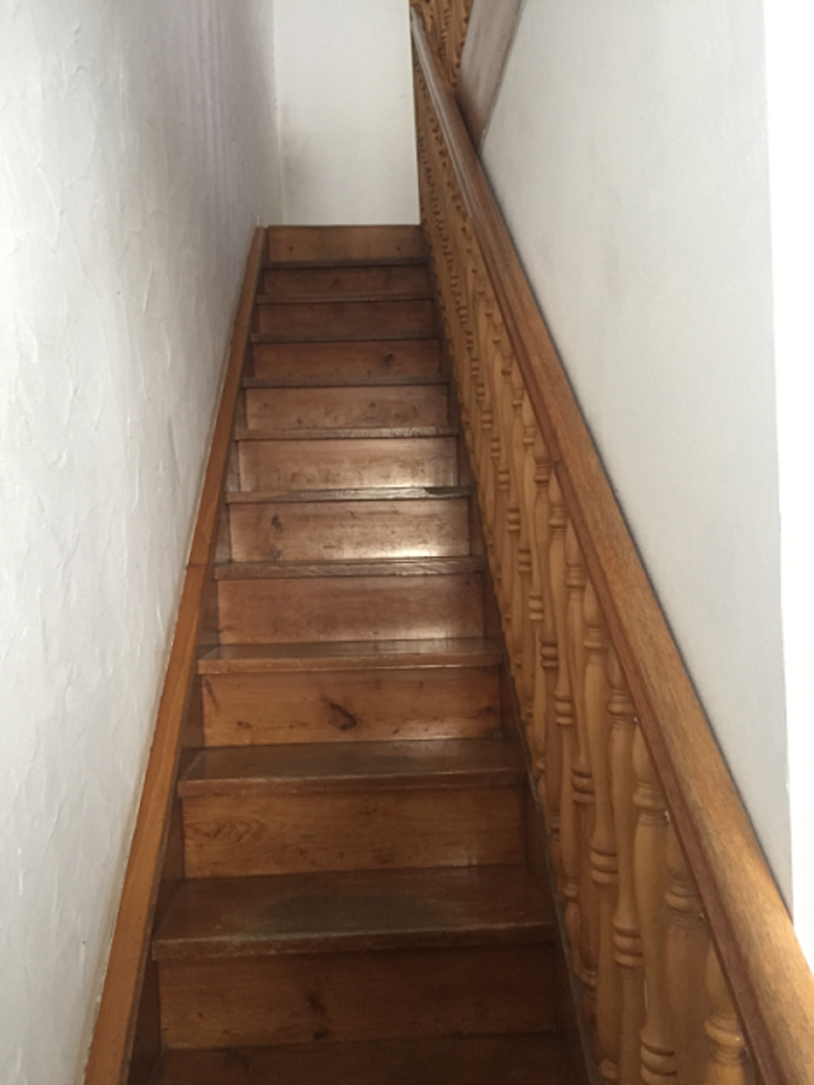 Wohnhaus - Innenansicht Treppe nachher