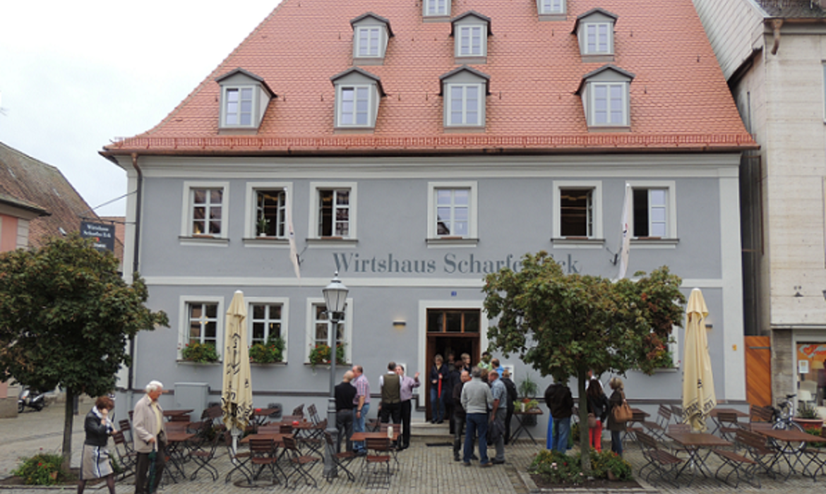 Wirtshaus Giebelseite - Außenansicht nachher