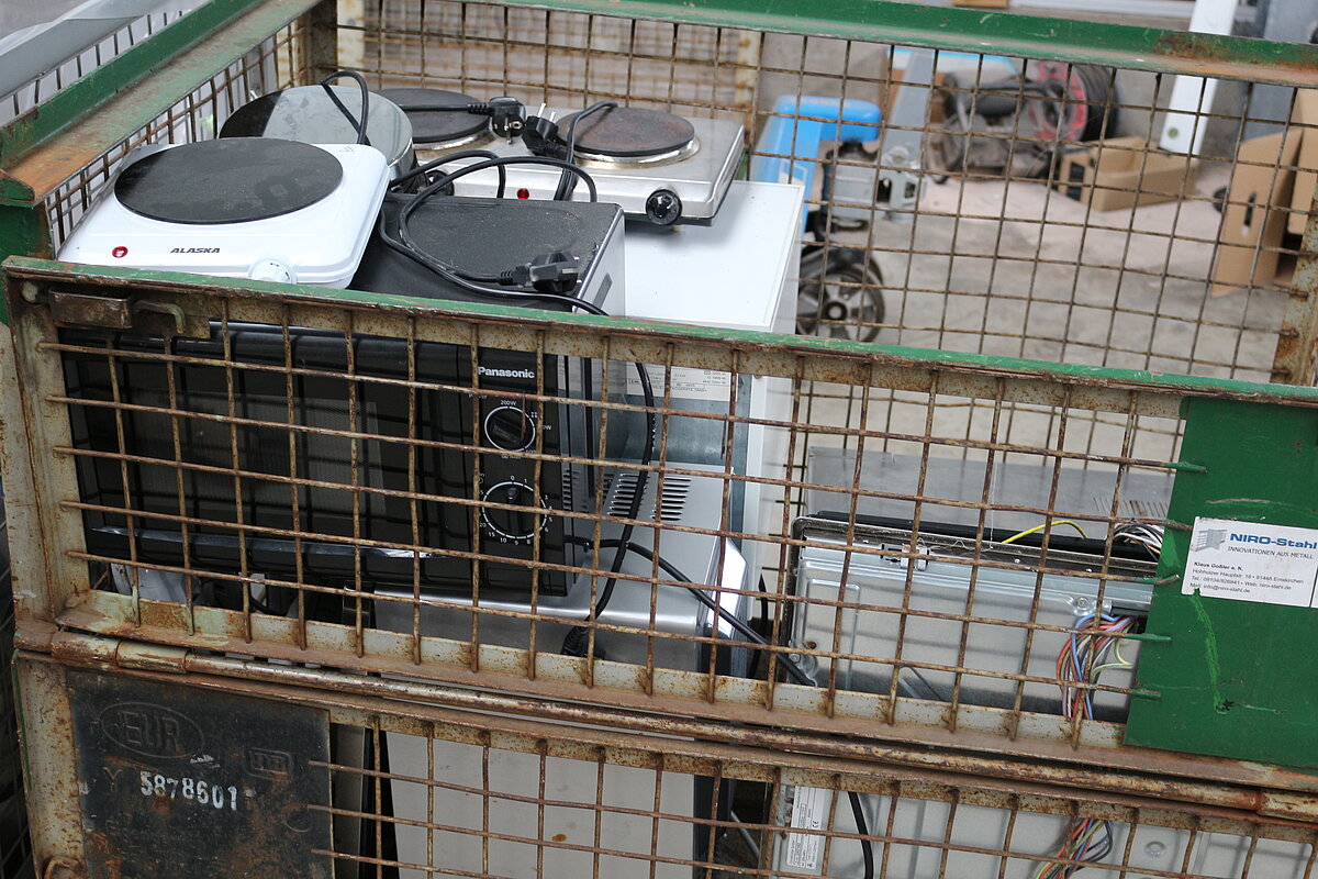 Elektroaltgeräte an der Sammelstelle