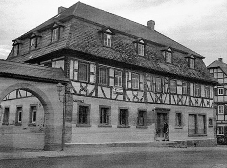 Gasthaus in Marktbergel - Außenansicht vorher