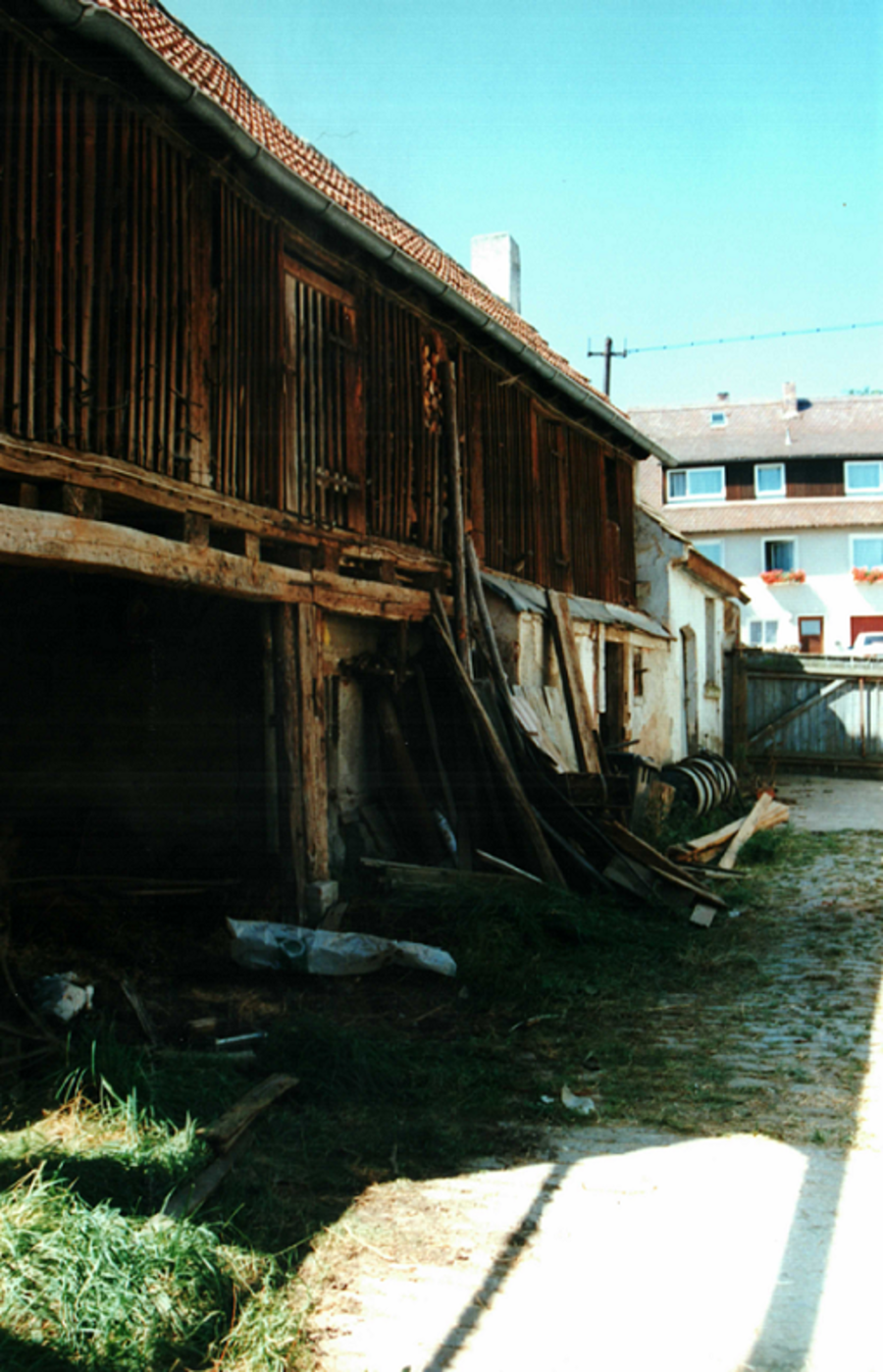 Dreiseithof Holzlege - Außenansicht vorher