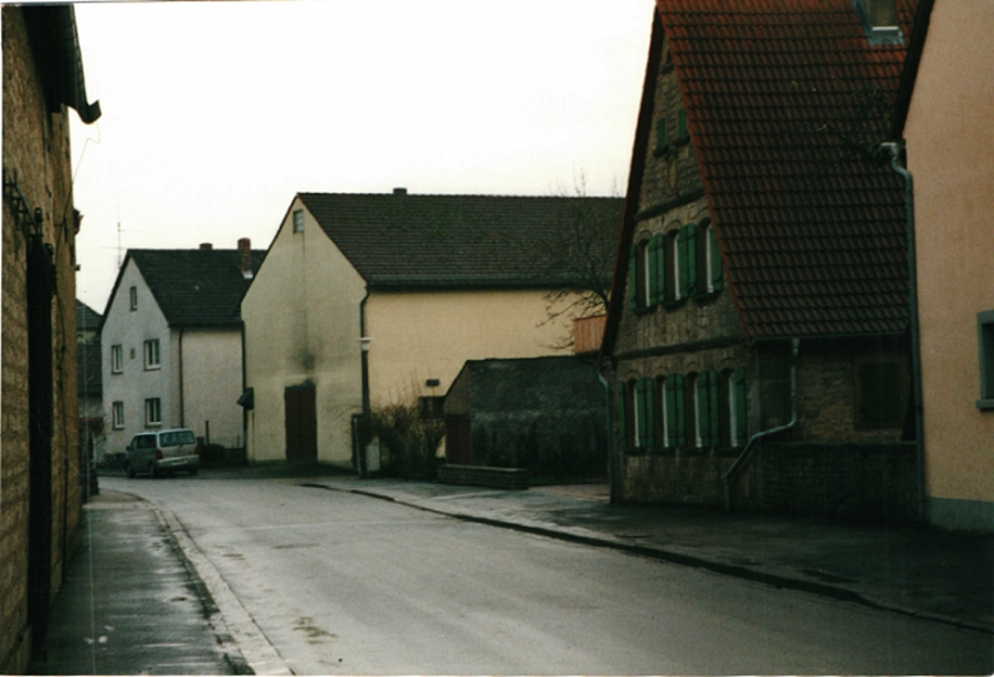Wohnhaus - Außenansicht vorher