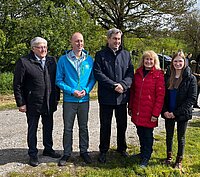 Gruppe von fünf Personen 