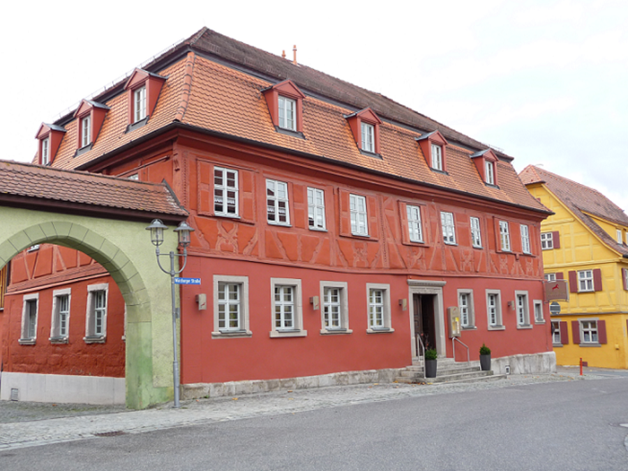 Gasthaus in Marktbergel - Außenansicht nachher