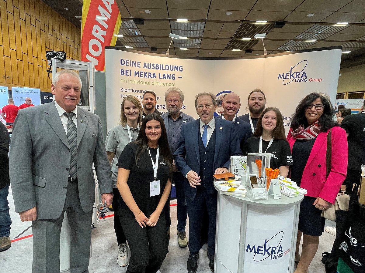 Firma Mekra Lang mit ihrem Stand auf der Ausbildungsplatzbörse