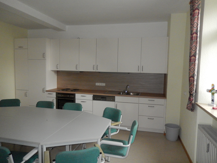 Dorfgemeinschaftshaus - Innenansicht Küche nachher
