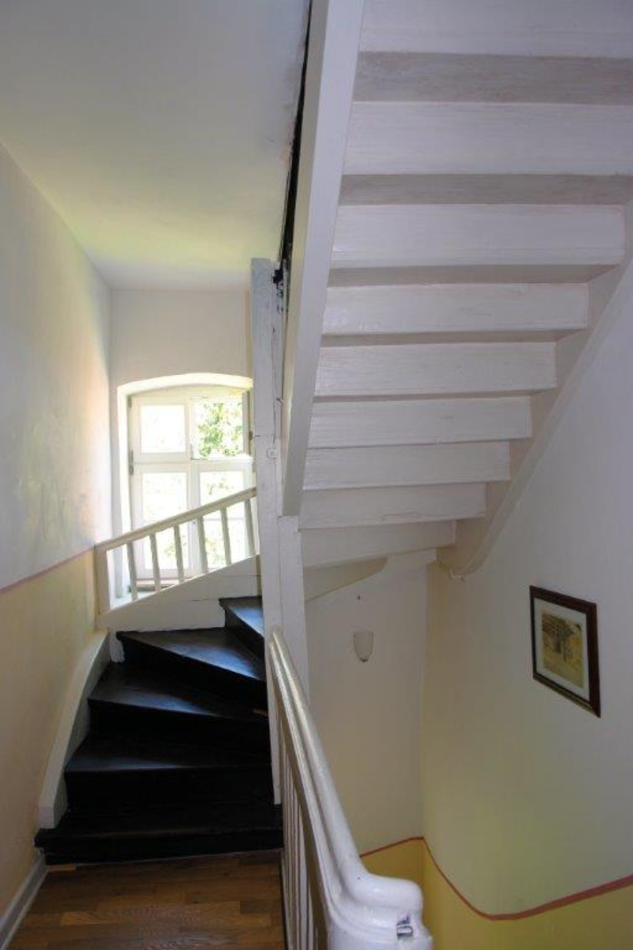 Wohnhaus - Innenansicht Treppe nachher