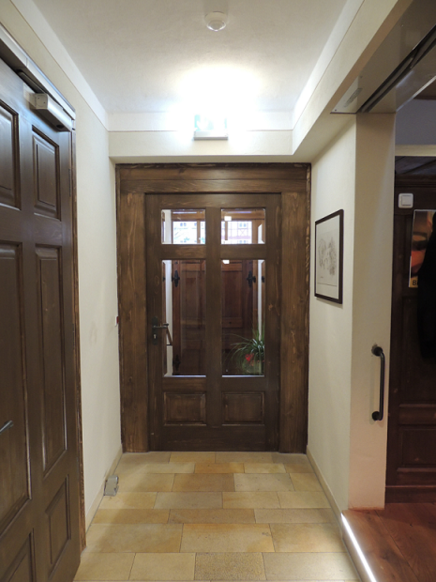 Wirtshaus in Neustadt a.d.Aisch - Innenansicht Flur nachher