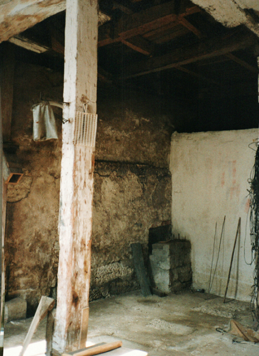 Dorfmühle - Innenansicht Mühlenraum vorher